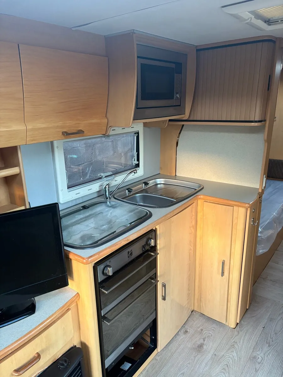 2010 Elddis - Image 3