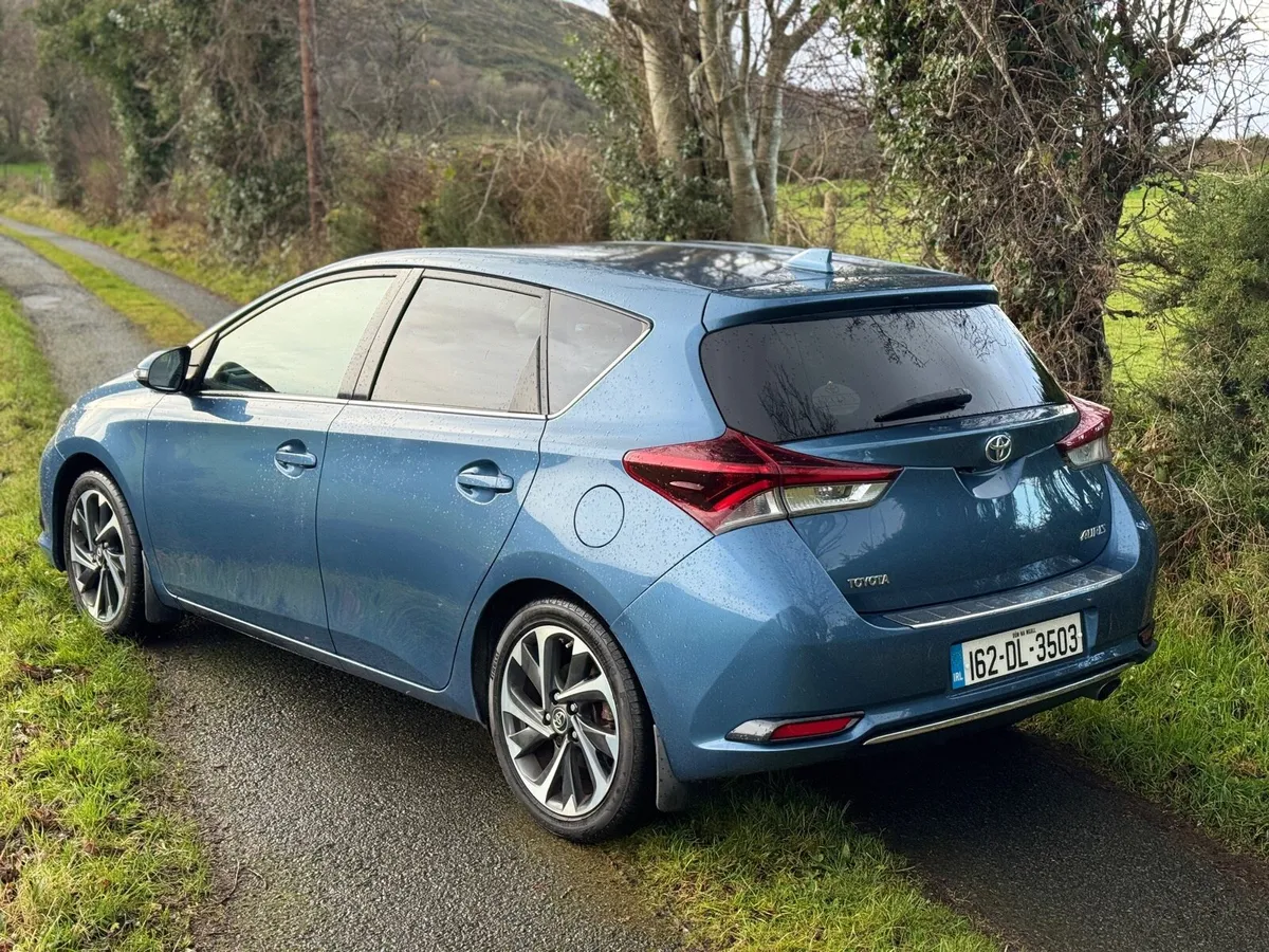 2016 Toyota auris - Image 3