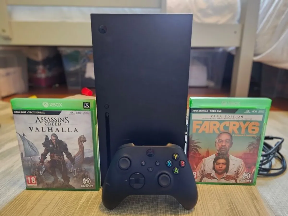 Xbox Series X - Image 1
