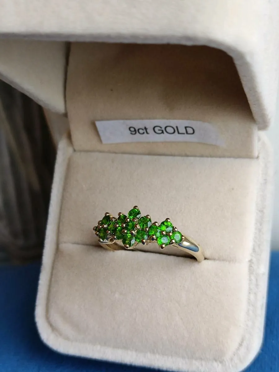 9 CT Gold Diopside ring Large size T 1/2 - Image 2