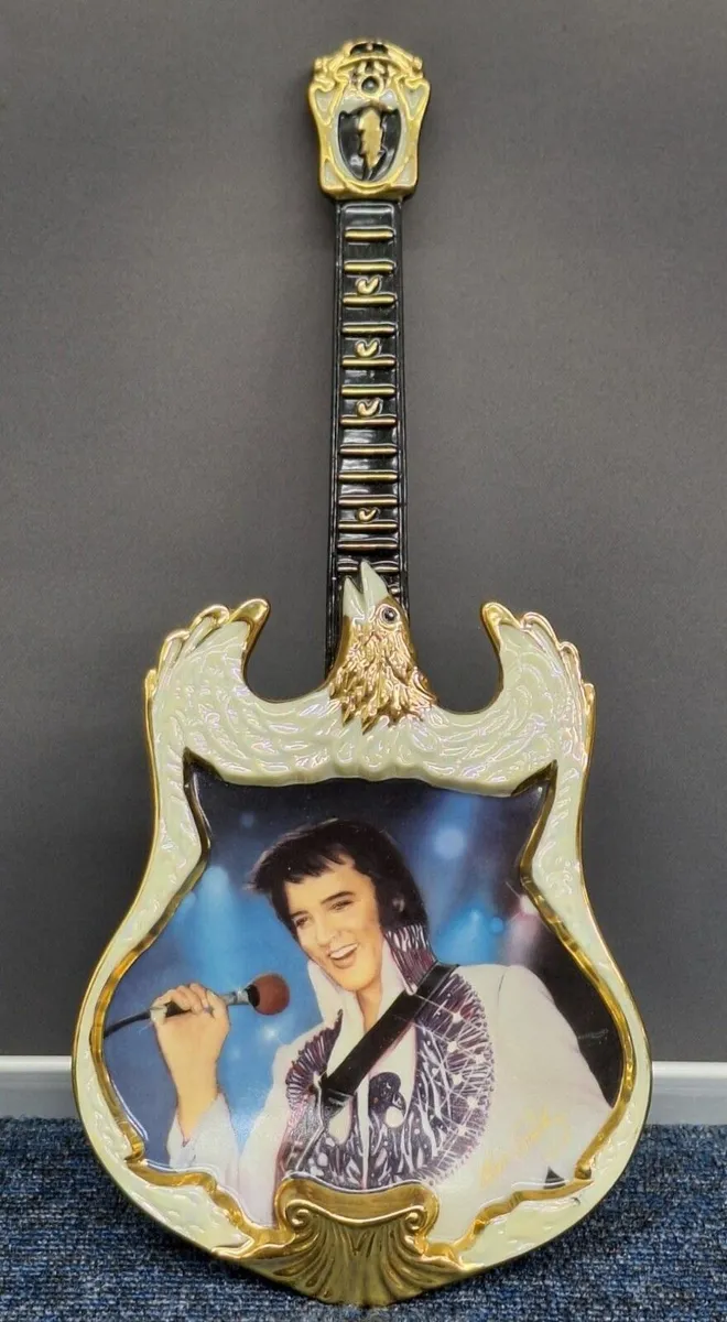 Elvis Presley Guitar Shaped Wall Plate - Image 3