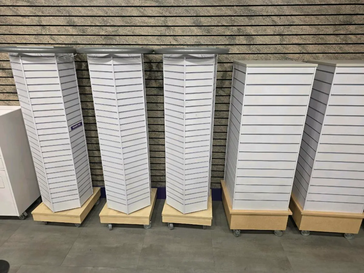 Shop furniture - Image 3