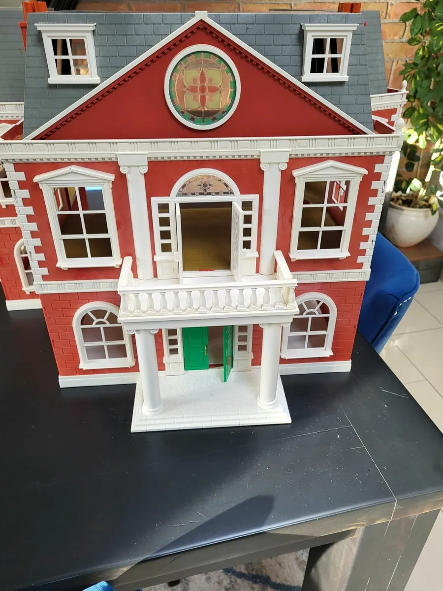 Sylvannian Family Set - Image 1