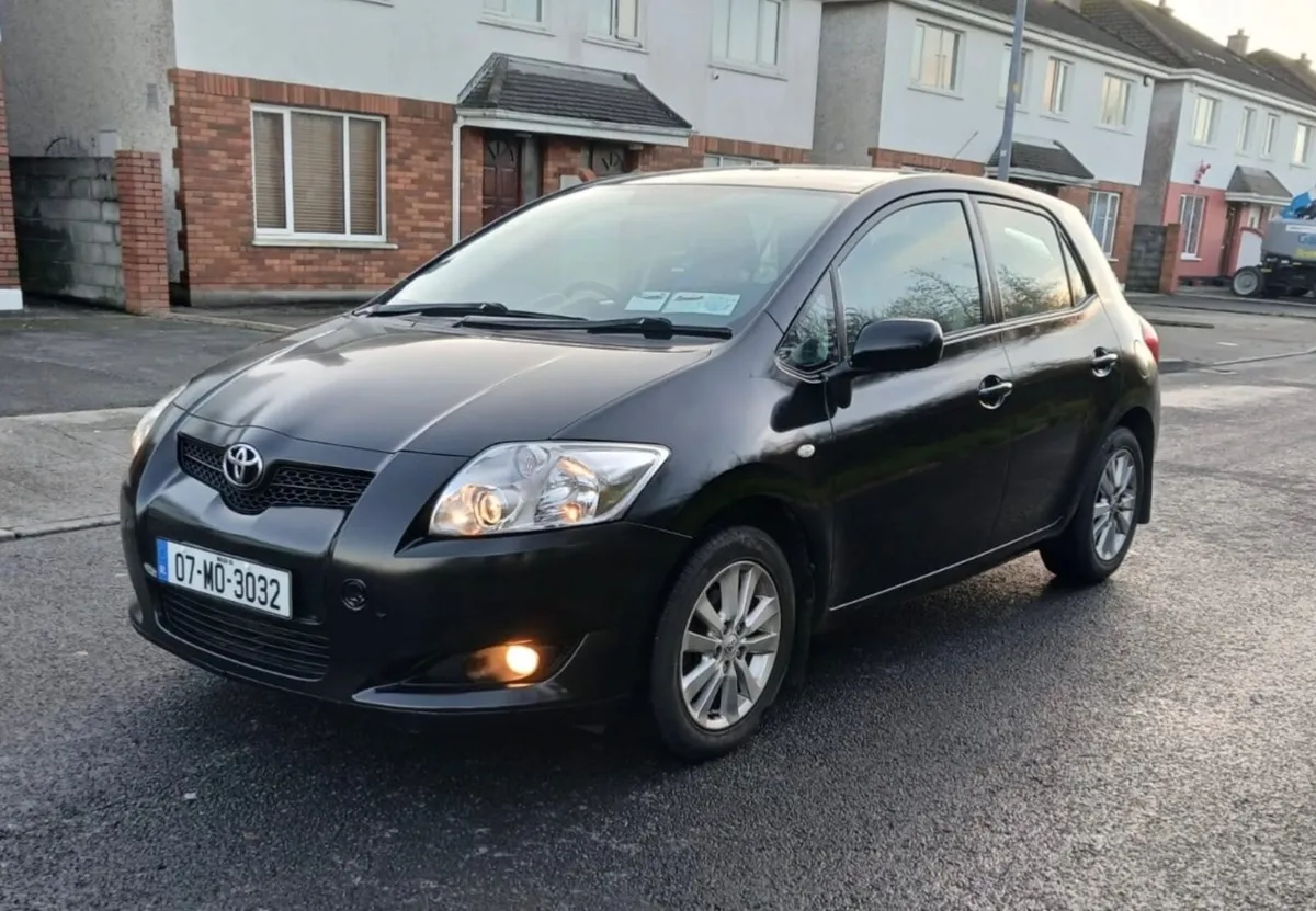 Toyota Auris Nct 04.26 & Tax 01.26. 1.4 Petrol. - Image 3