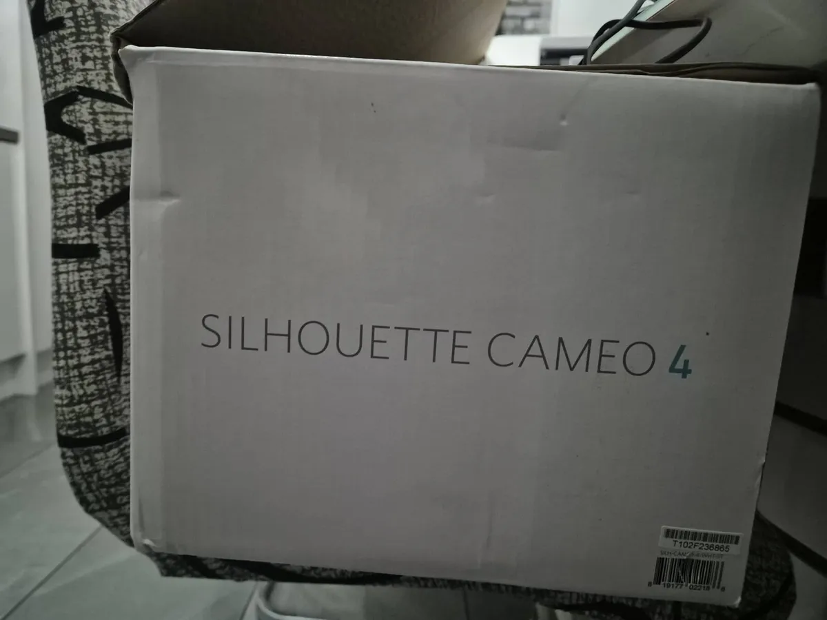 Silhouette cameo 4 - Image 2