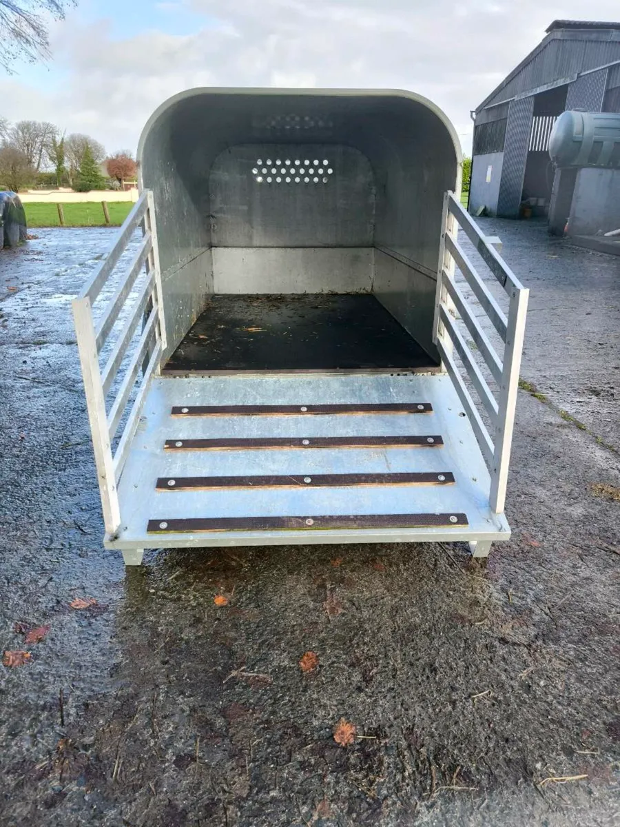 New calf / sheep/ lamb trailer - Image 3