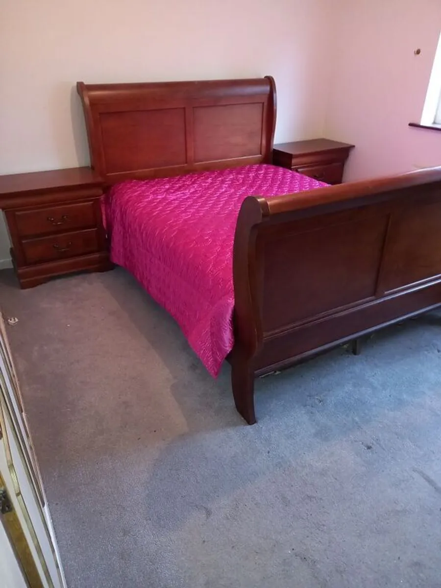 King size bed and suite - Image 1