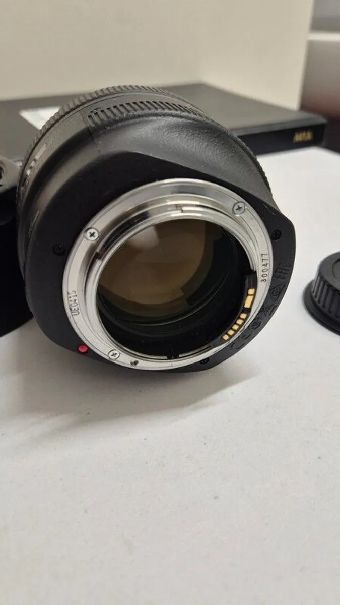 Canon 85 - Image 4
