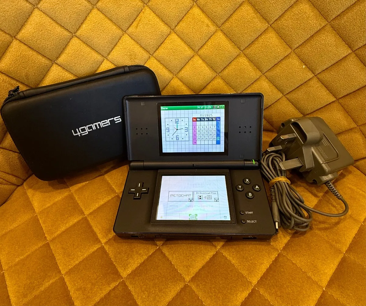 Nintendo DS lite - Image 1