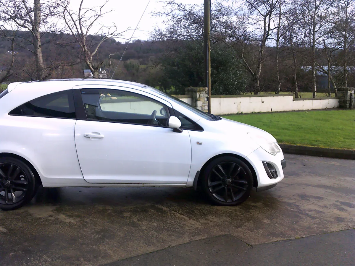 Opel Corsa 2011 - Image 4