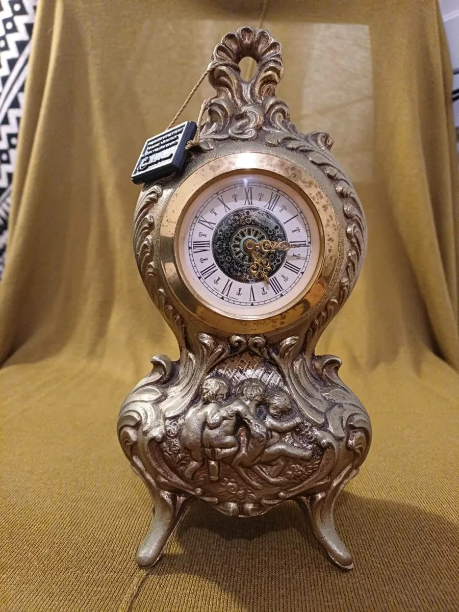 Wind up mantell clock - Image 1