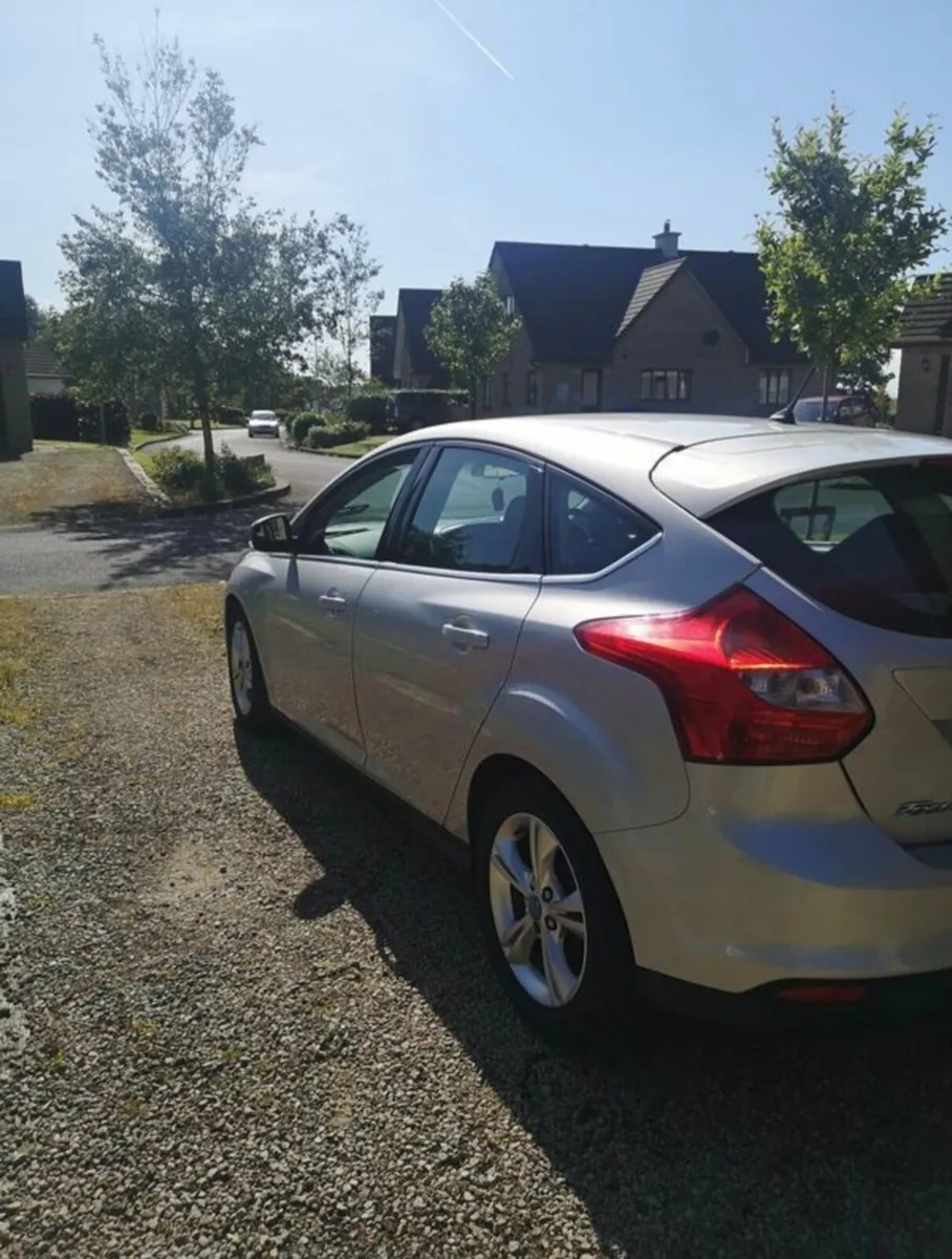 Ford Focus 2013 - Image 2