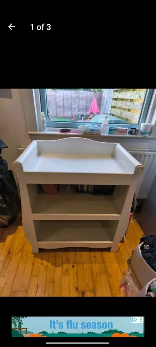 Babylo baby changing table and storage