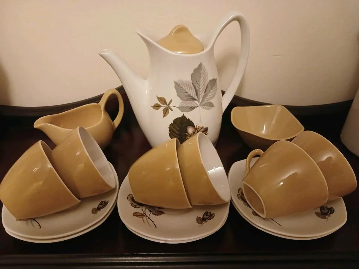 Midwinter Coffee Set - Image 3