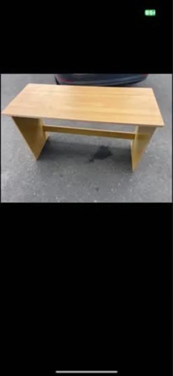 Office desk - Image 1