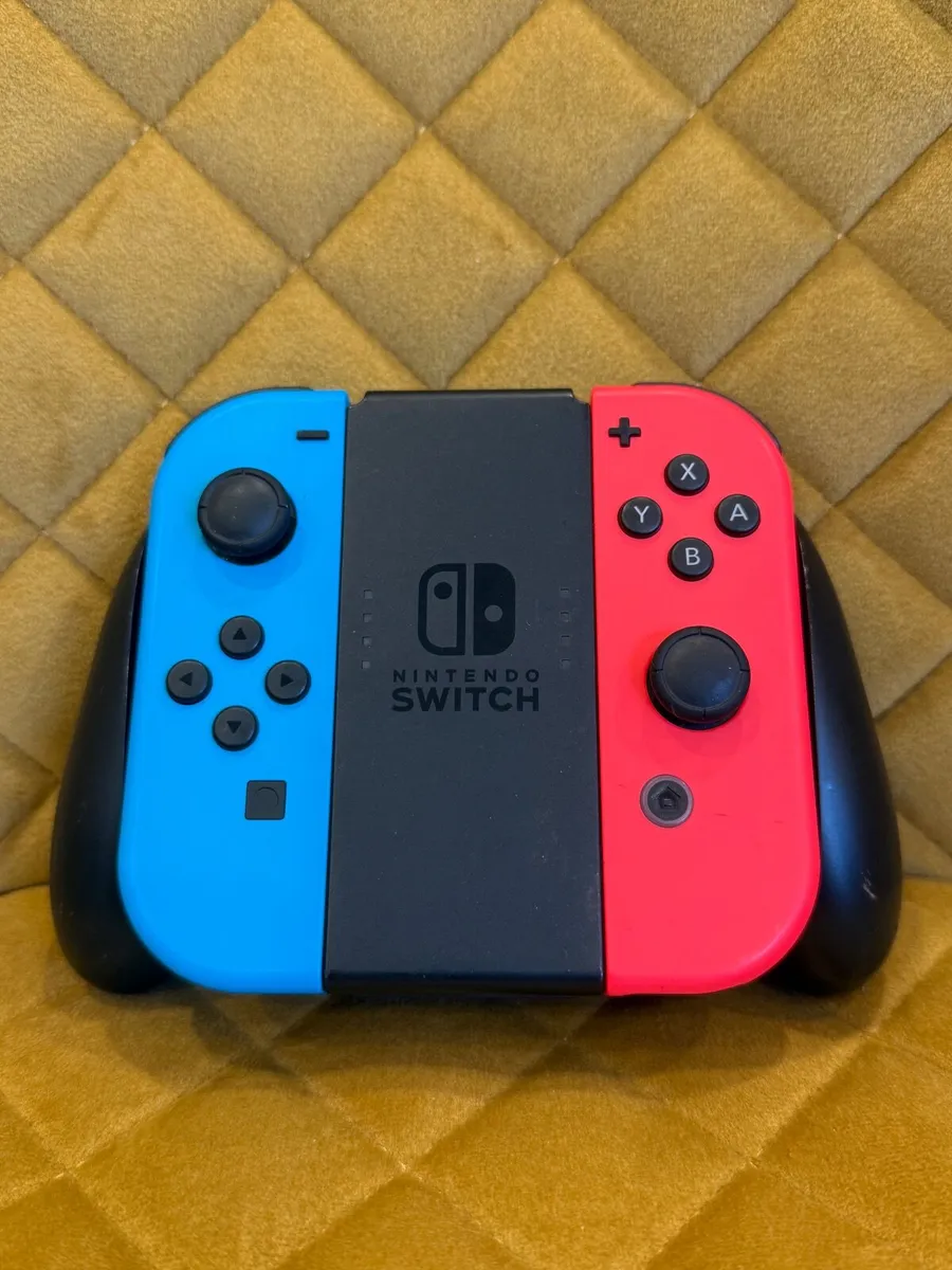 Nintendo Switch Console HAC-001 Joy Con Dock Grip - Image 3