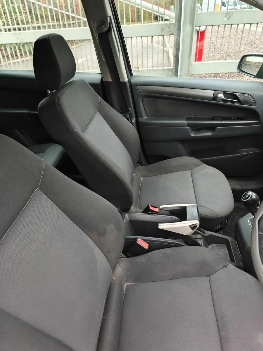 Opel Zafira 2008 - Image 2