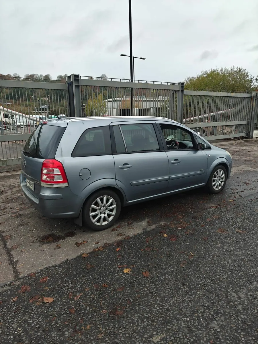 Opel Zafira 2008 - Image 1