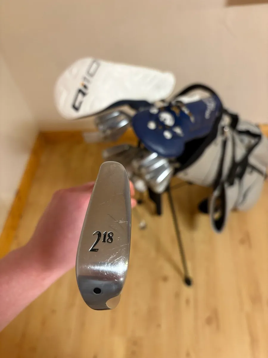 Srixon Zu65 Utility 2 iron (18 degrees) X-Stiff - Image 2