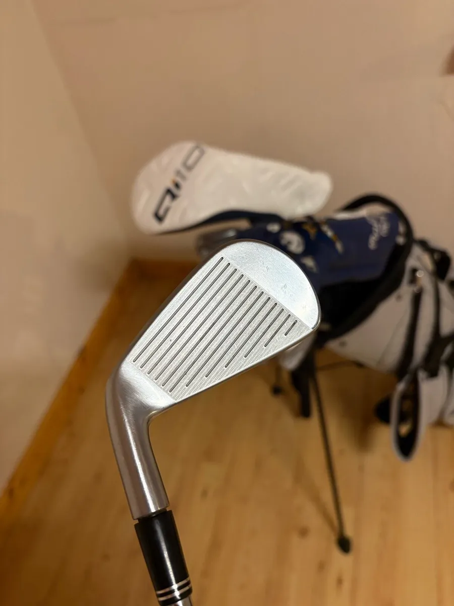 Srixon Zu65 Utility 2 iron (18 degrees) X-Stiff - Image 3