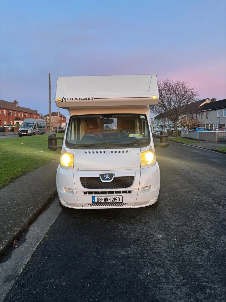 Camper van - Image 4