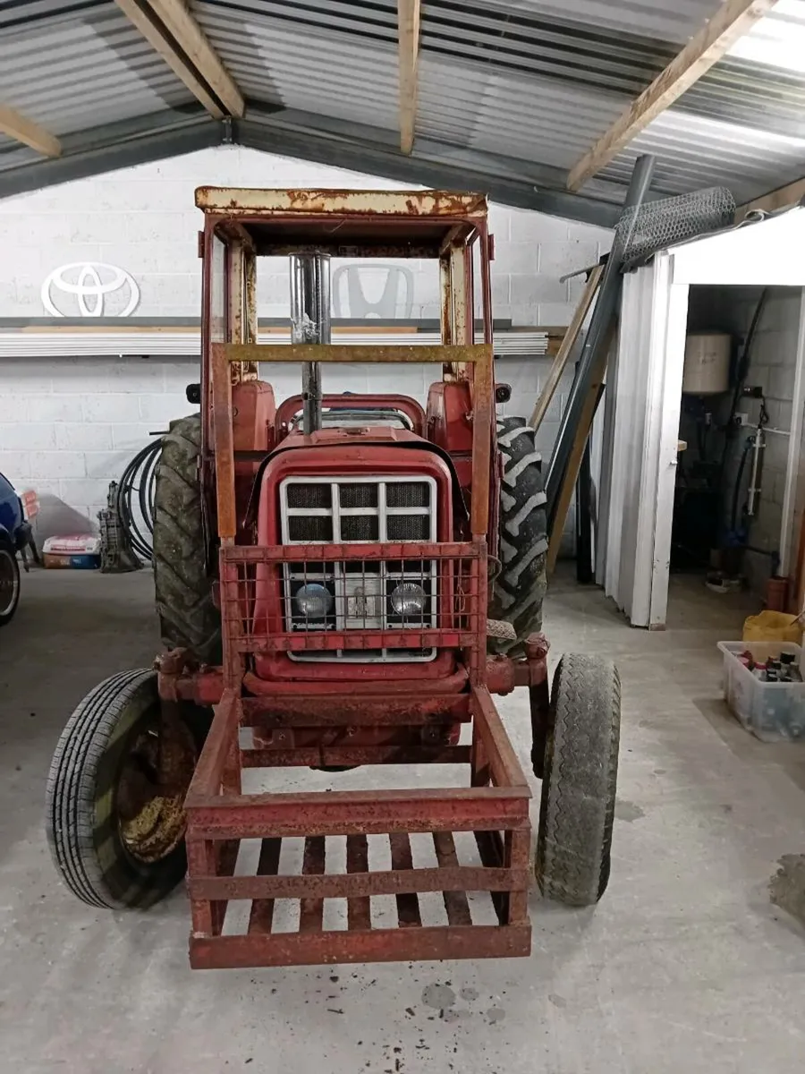 International 574 - Image 2