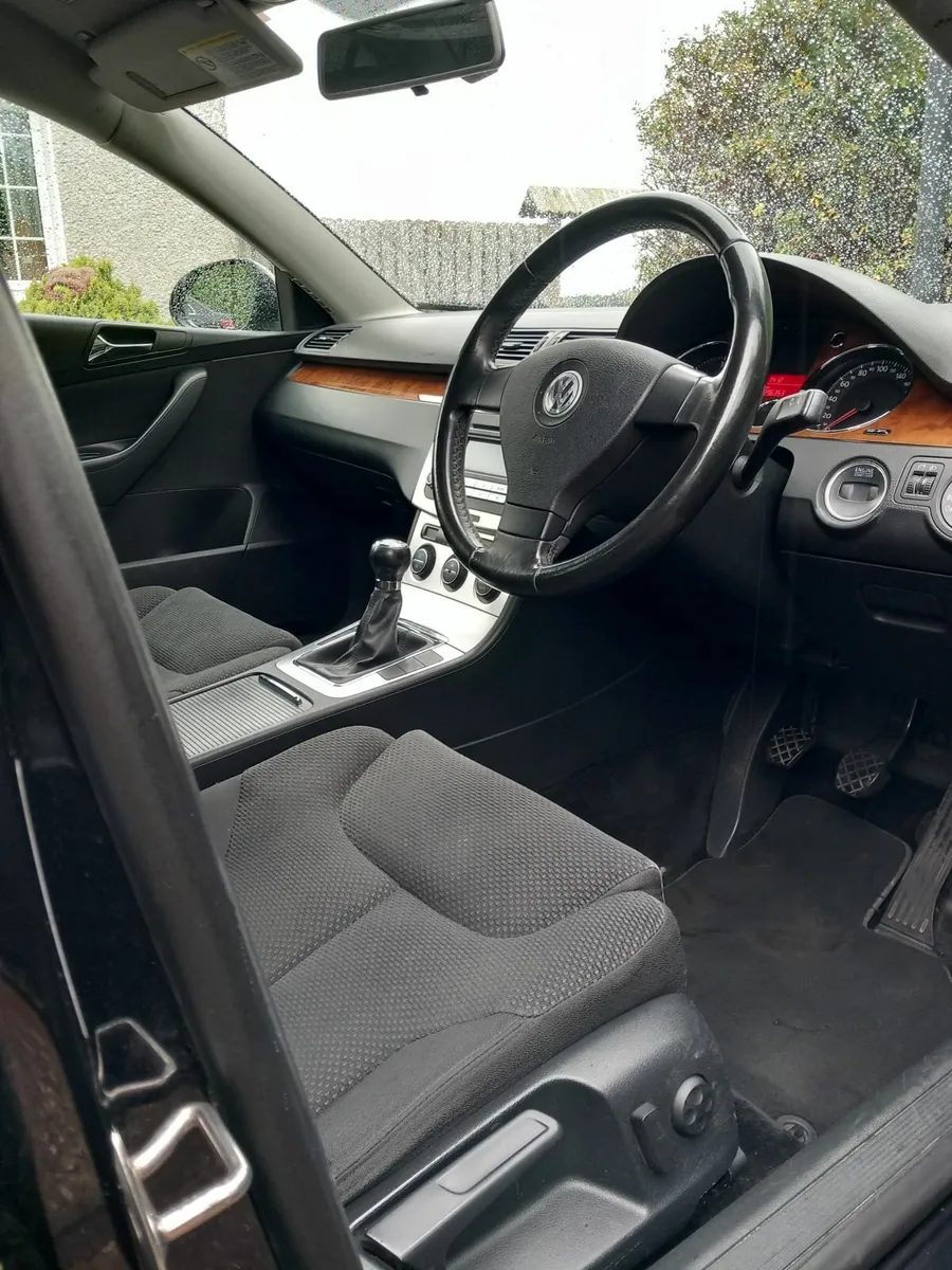 Volkswagen Passat 1.9 TDI 2007 - Image 4