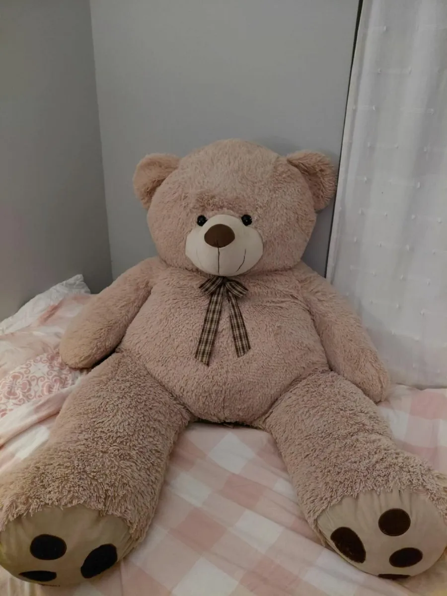 Giant Plush Teddy Bear - Image 4