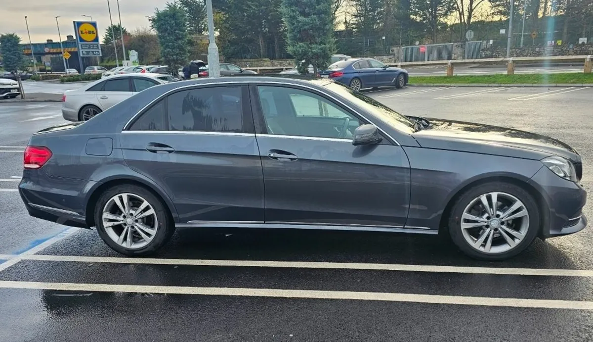 Mercedes-Benz E-Class 2014 - Image 2