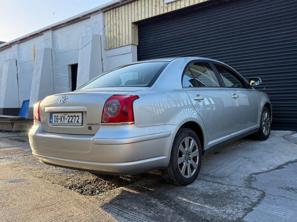 Toyota Avensis Low KM’S - Image 4
