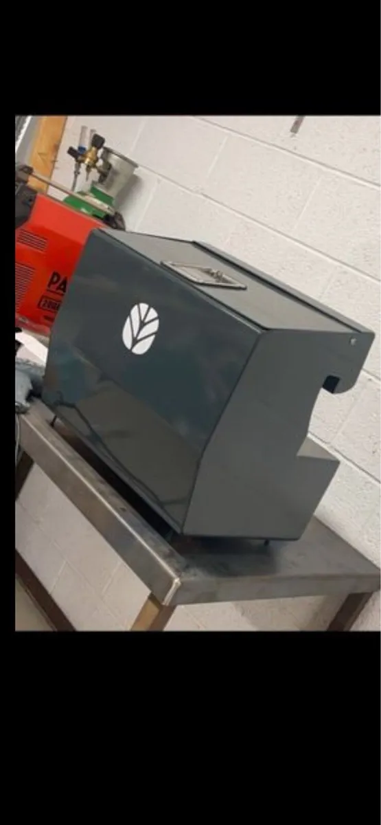 Ford new Holland toolbox - Image 1