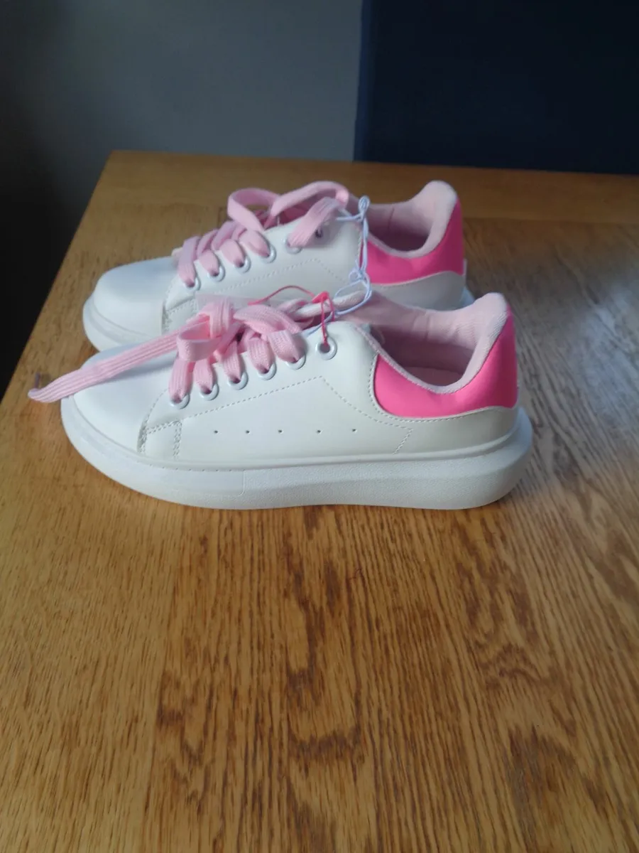 Savida Ladies Runners for Sale - Image 2