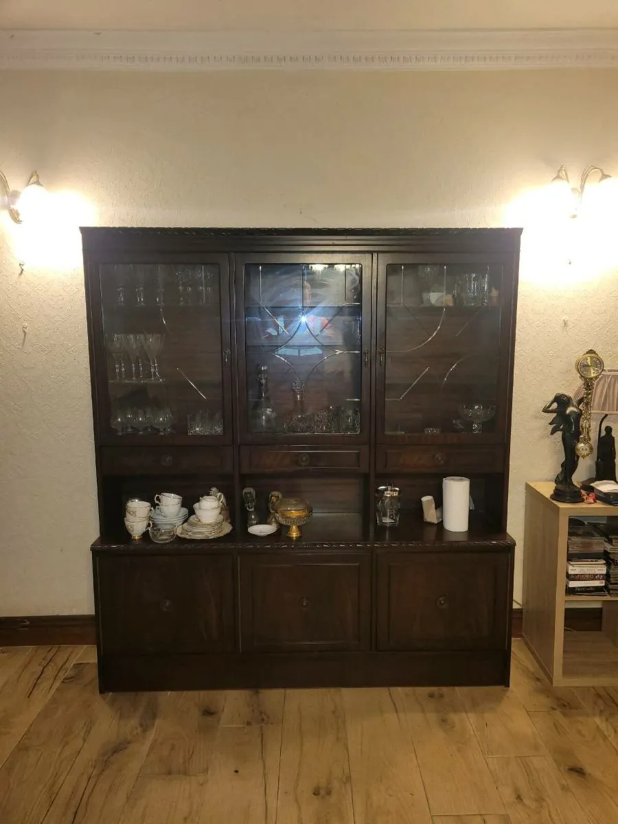 Display Cabinet - Image 3