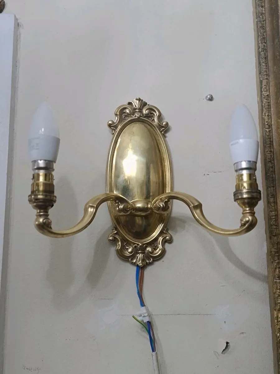Vintage brass wall lights - Image 4