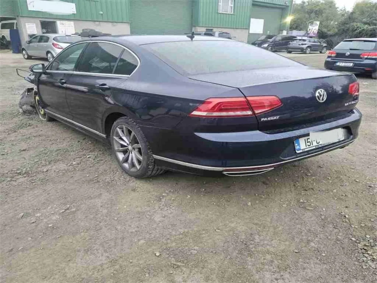 2015 volkswagen passat 2.0 rline 190bhp - Image 2