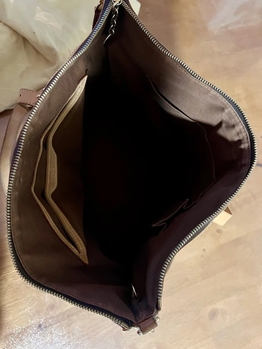 Louis Vuitton - Image 2