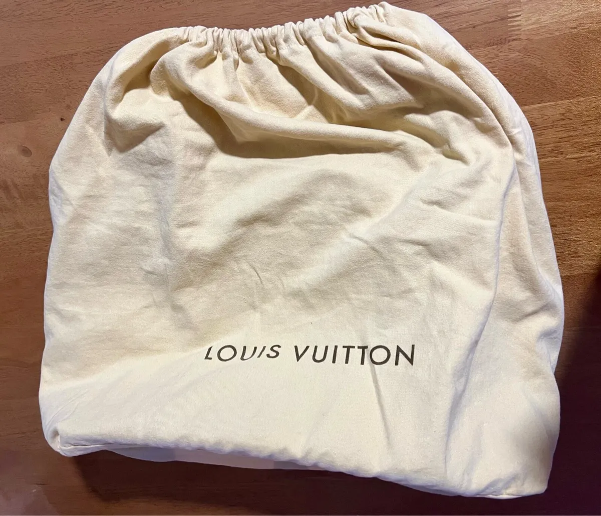 Louis Vuitton - Image 4