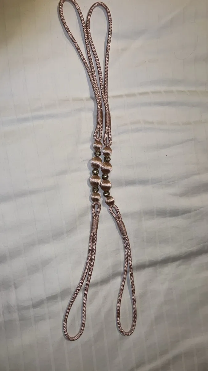 Curtain tie backs - Image 1