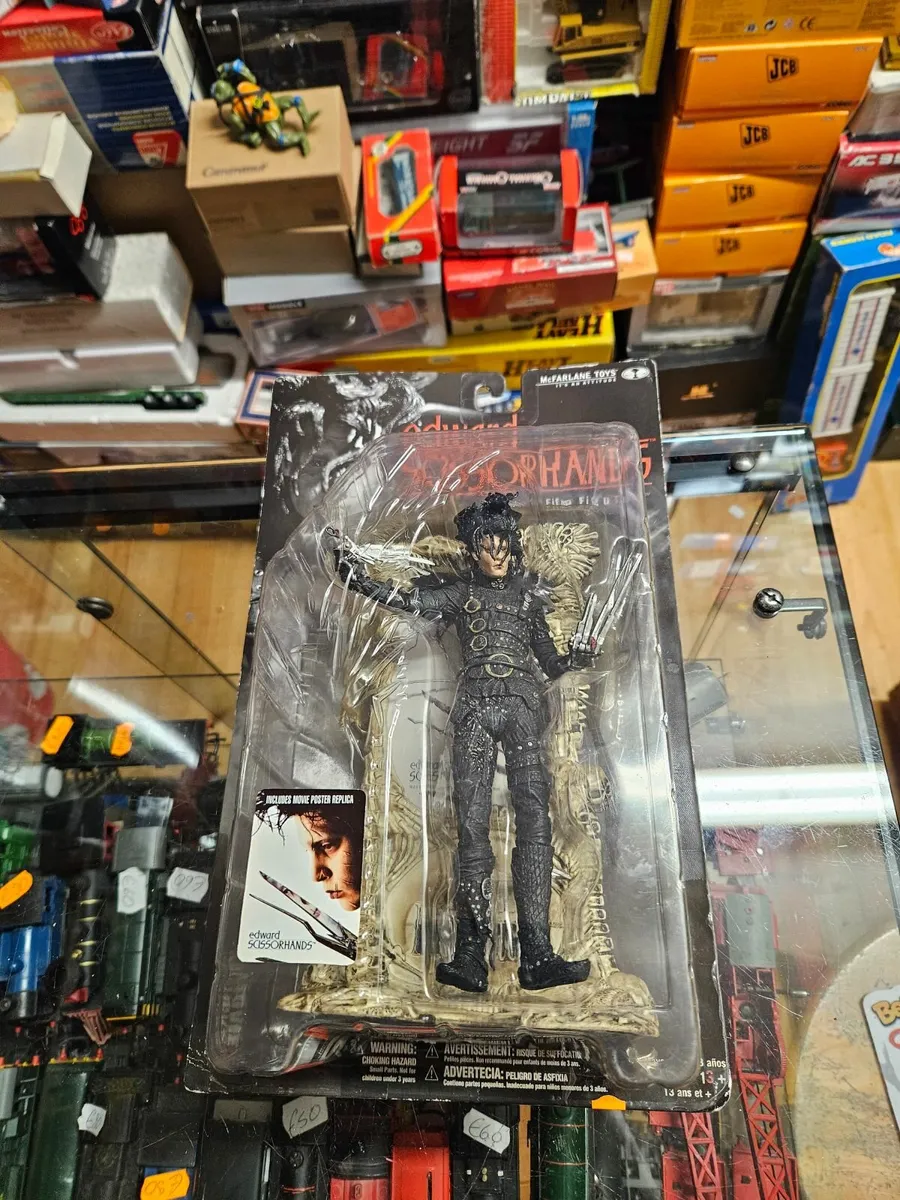 Movie Maniac's Edward Scissorhands - Image 3