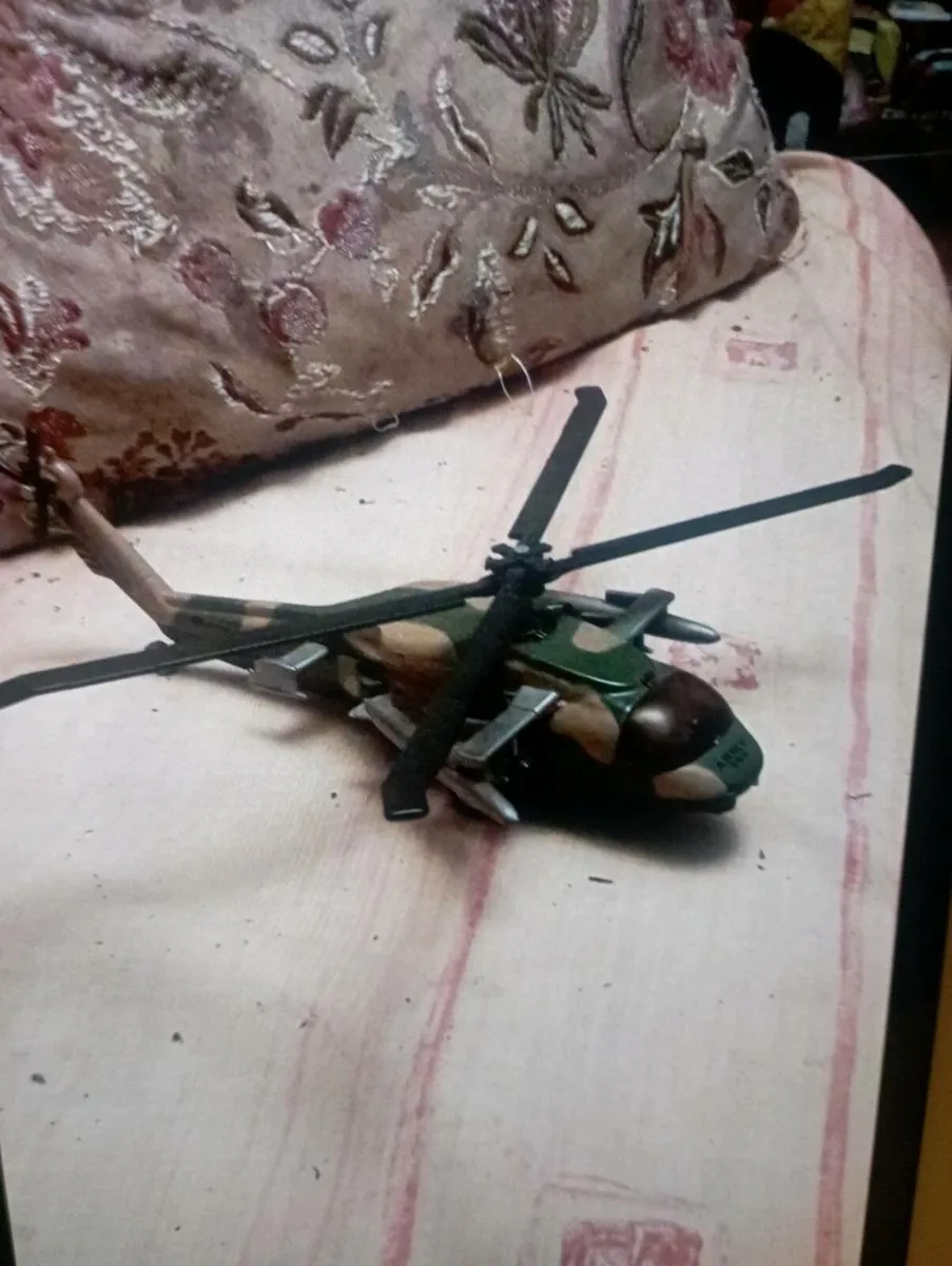 MAISTO TAILWINDS AH-64 APACHE DIE-CAST MODLE - Image 1