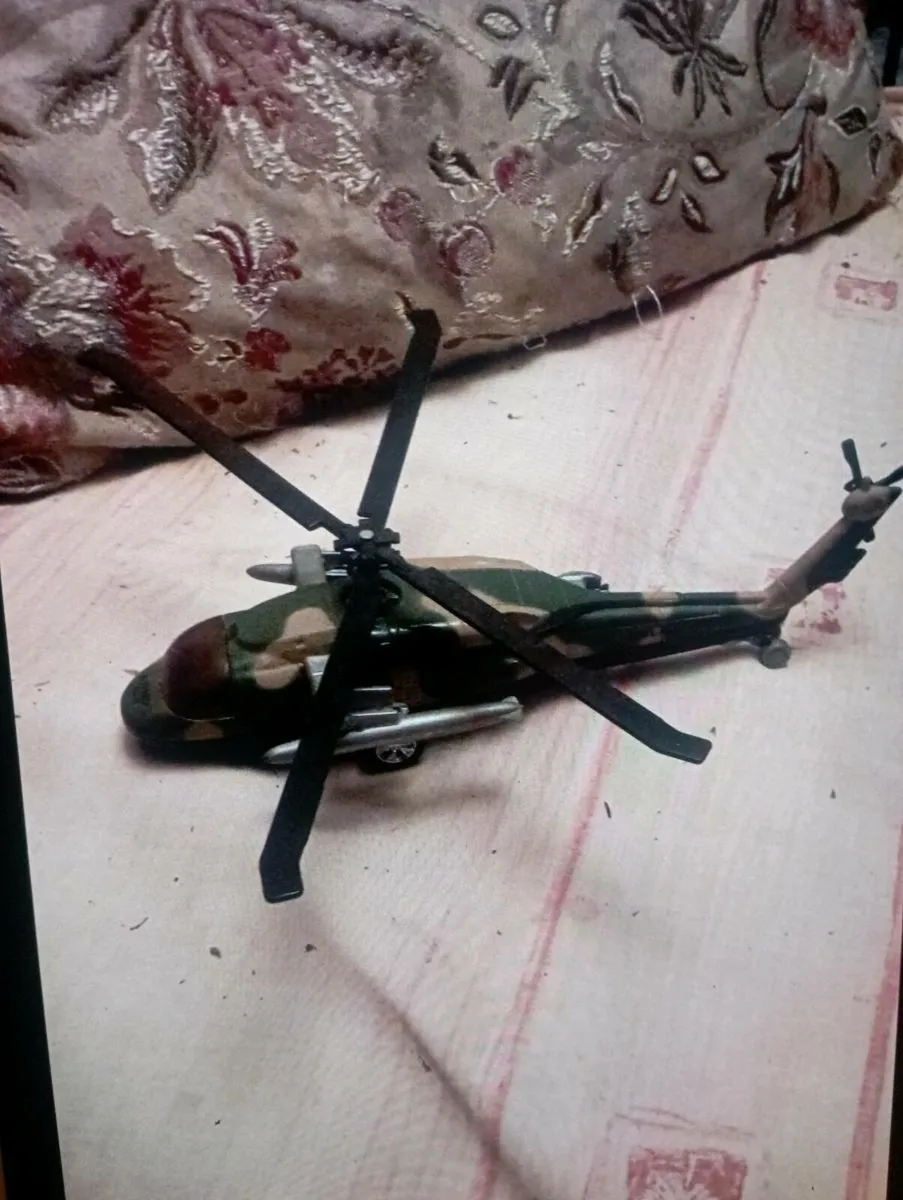 MAISTO TAILWINDS AH-64 APACHE DIE-CAST MODLE - Image 2