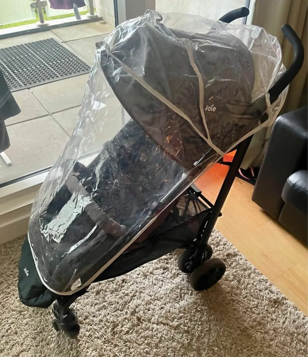 Joie Brisk LX Stroller + Rain Cover + Footmuff - Image 1