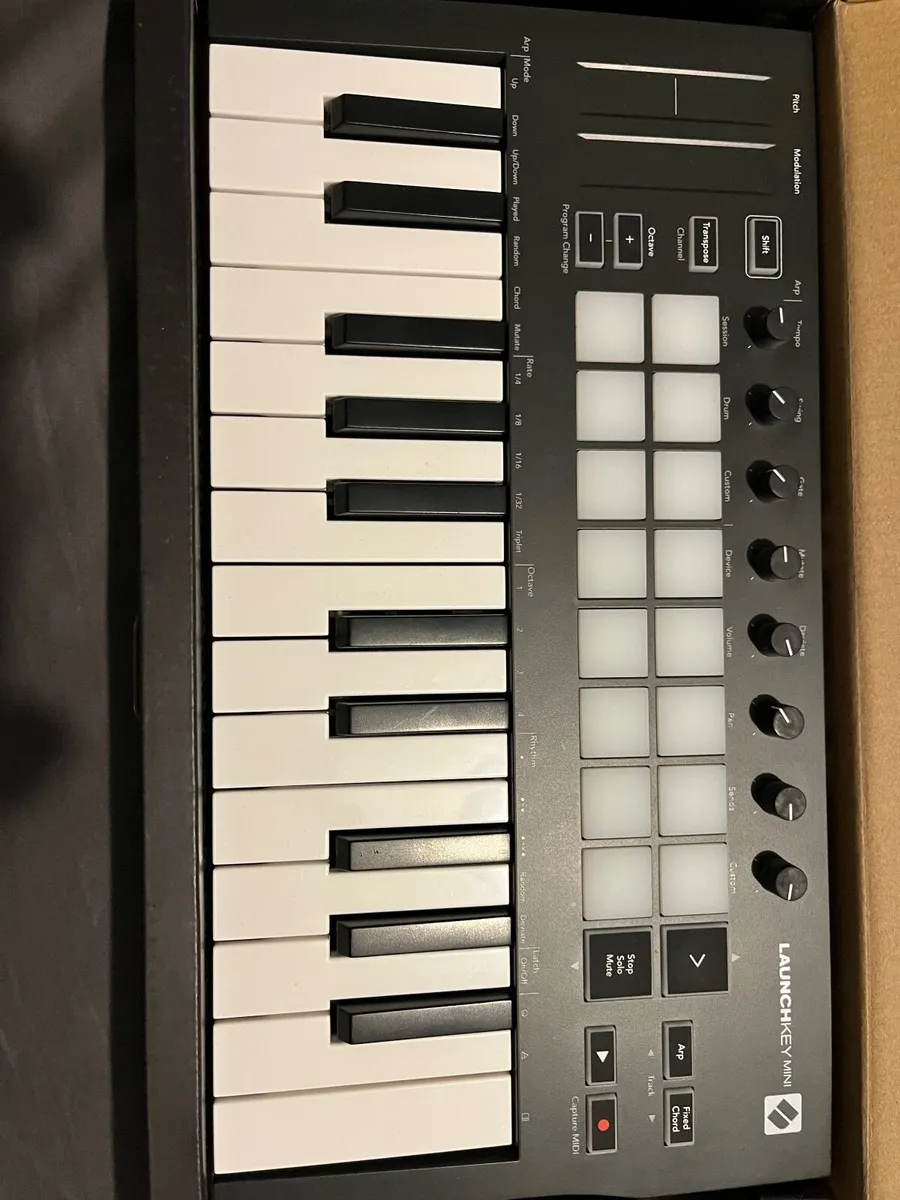Launchpad and Launchkey (piano and drum machine) - Image 4