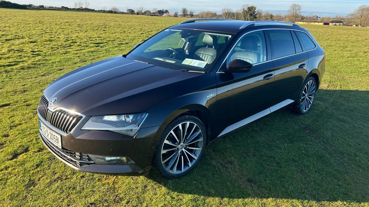 2.0 TDI LAURIN & KLEMENT 150PS 5DR A AUTO - Image 3