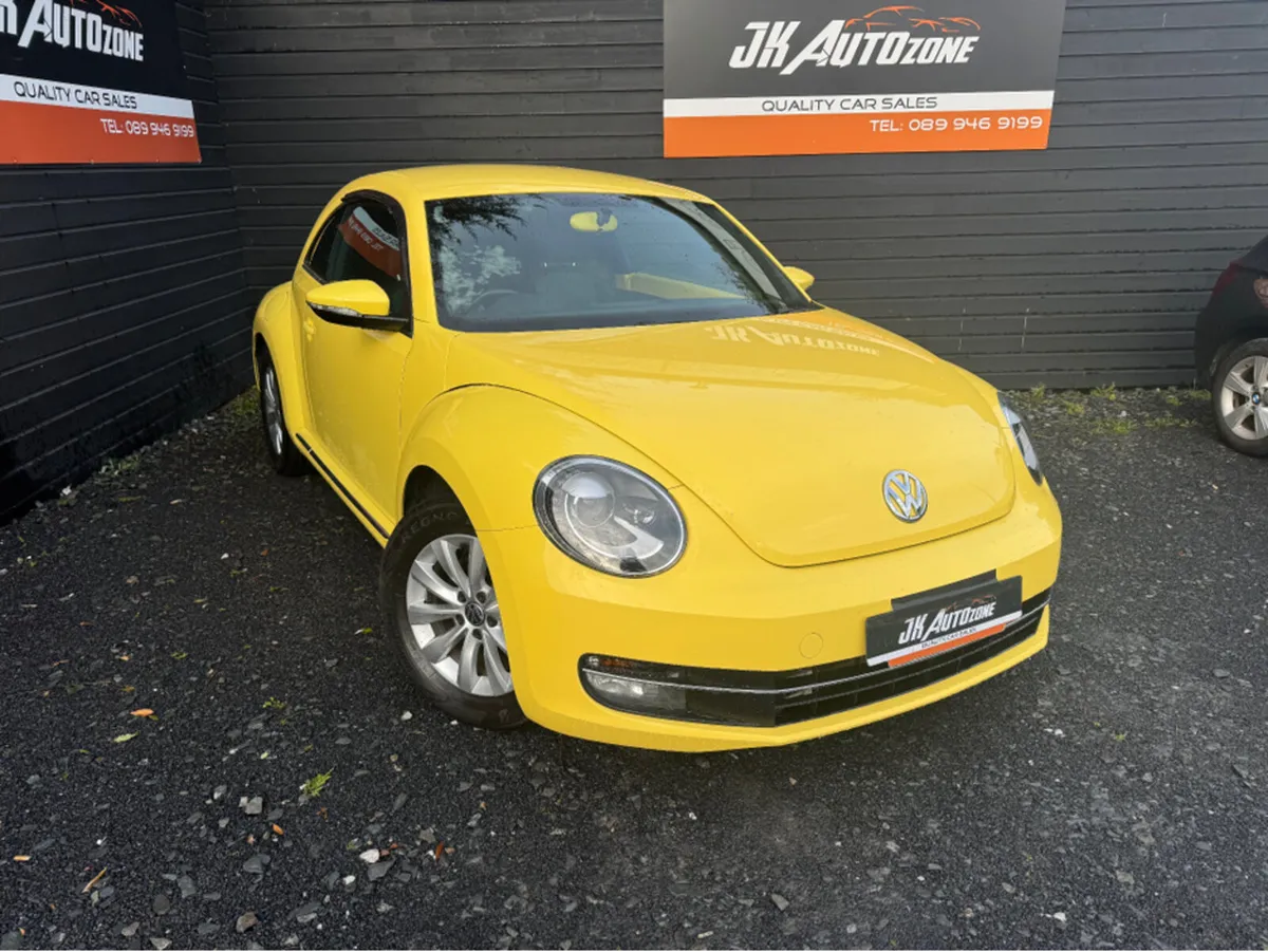 Volkswagen Beetle 1.2 TSI Yellow Edition AUTO - Image 1