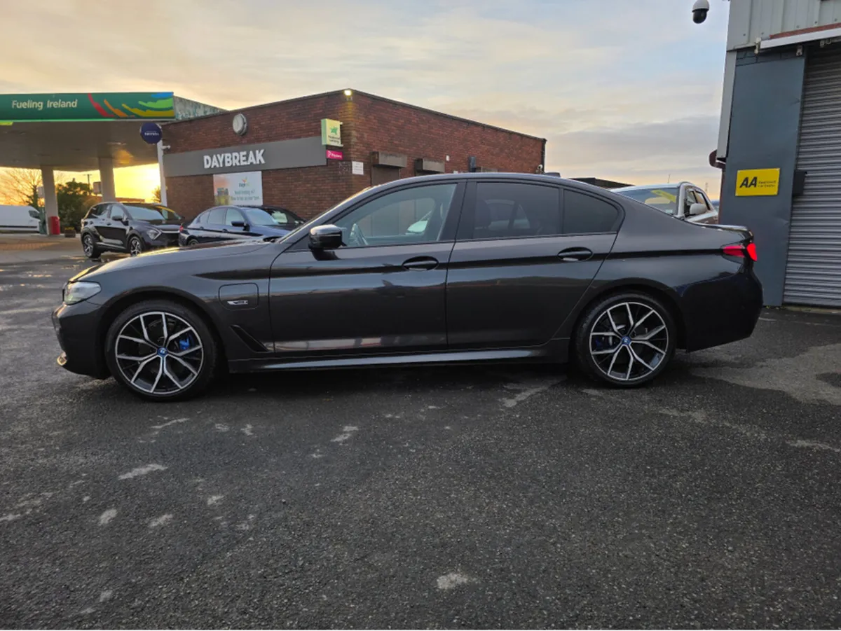 BMW 5-Series 530E HYBRID M SPORT 5SME 4DR AUTO - Image 2
