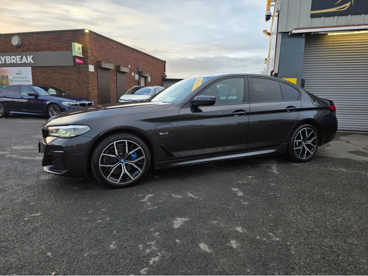 BMW 5-Series 530E HYBRID M SPORT 5SME 4DR AUTO - Image 3