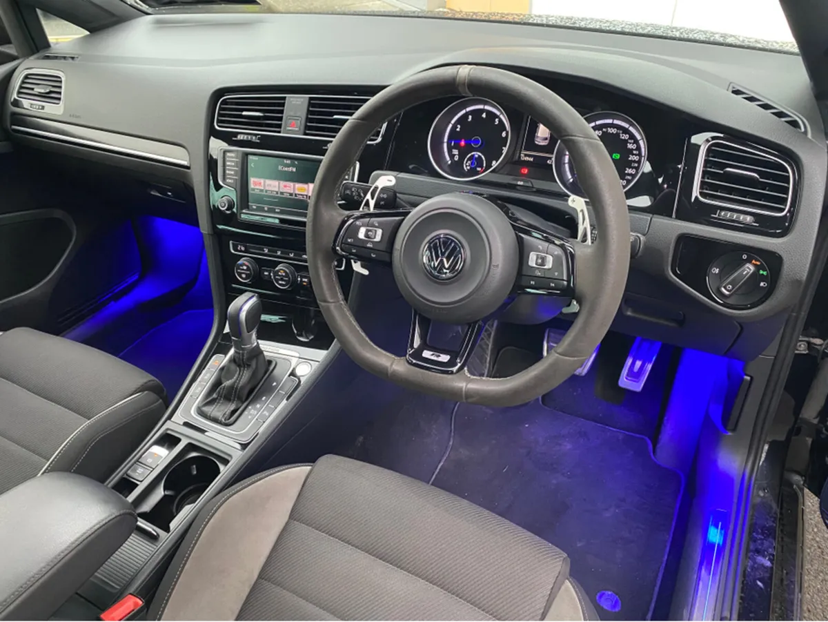 Volkswagen Golf 2.0 TSI R 300PS 5DR AUTO - Image 2