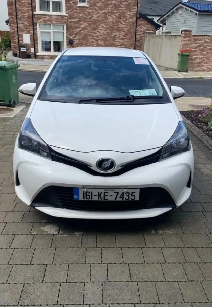 Toyota Yaris /vitz 2016 - Image 1