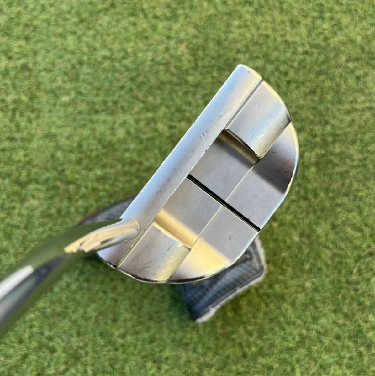 Scotty Cameron Select Fastback Putter / 34″ - Image 4